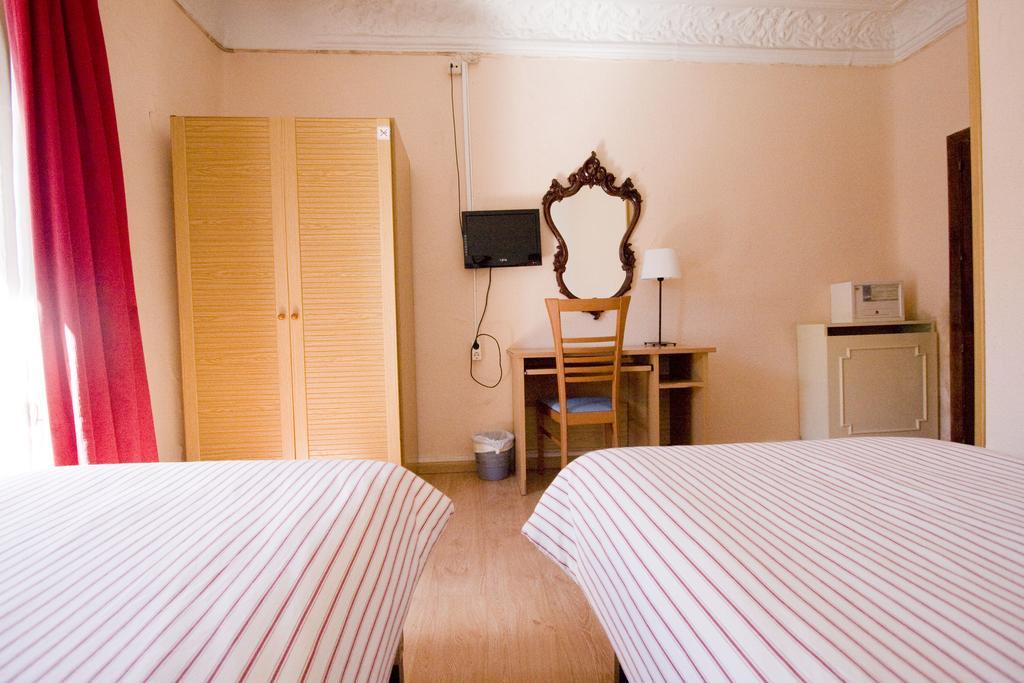 Hostal Trevinca マドリード エクステリア 写真