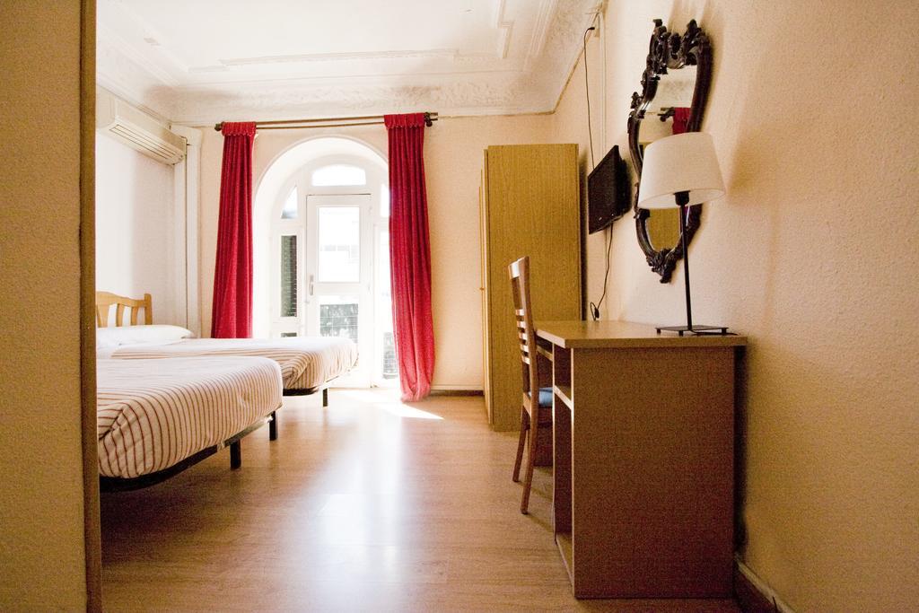 Hostal Trevinca マドリード エクステリア 写真