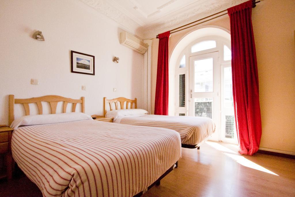 Hostal Trevinca マドリード エクステリア 写真