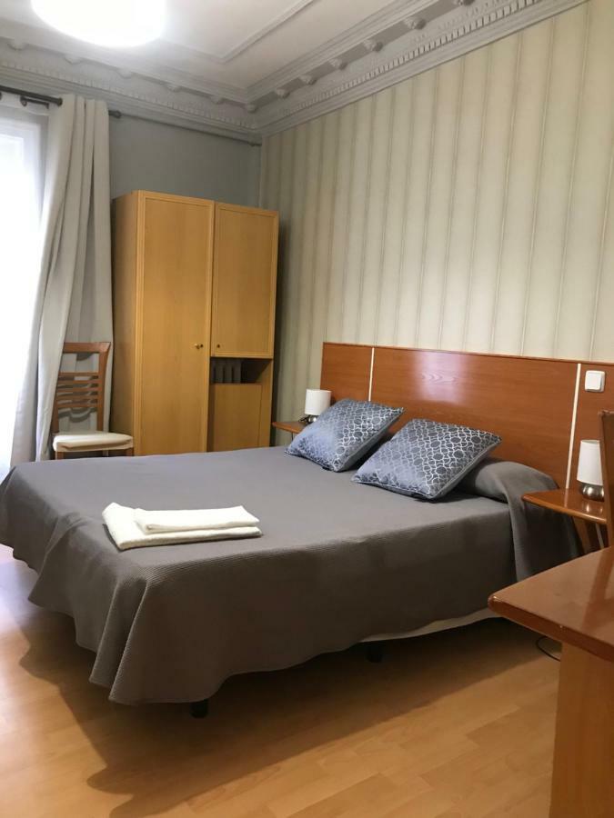 Hostal Trevinca マドリード エクステリア 写真
