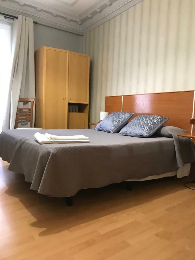 Hostal Trevinca マドリード エクステリア 写真